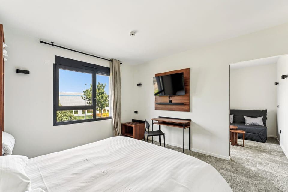 Superior Quadruple Room | Desk, laptop workspace, free WiFi