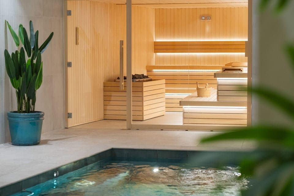 Couples treatment rooms, Turkish bath, body treatments, Swedish massages