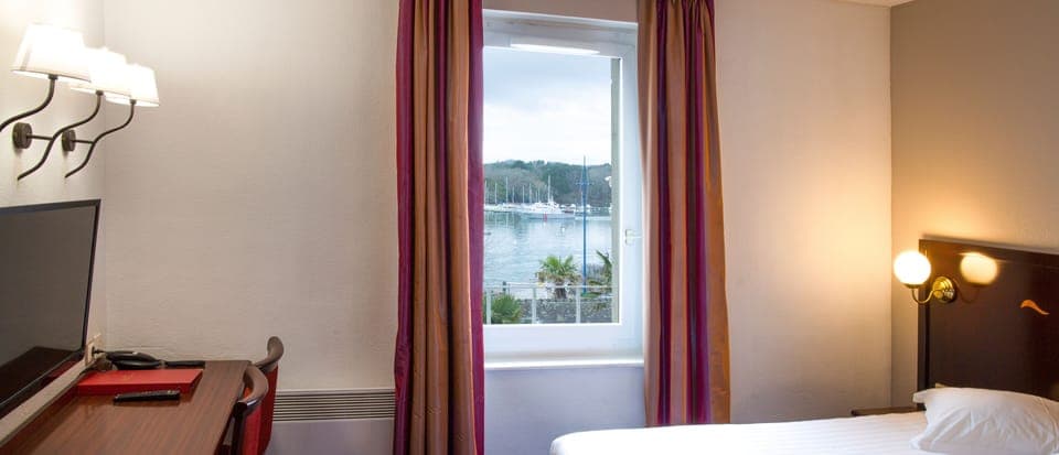 Double classic room River view | Desk, blackout drapes, iron/ironing board, free WiFi
