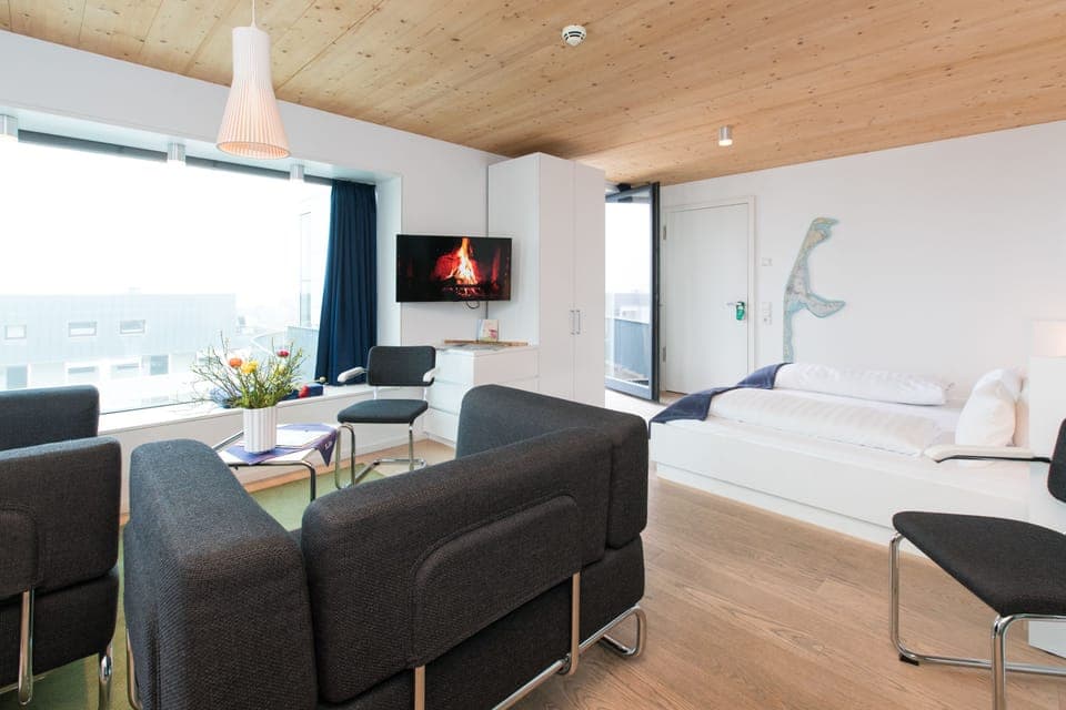 Penthouse, 1 King Bed | In-room safe, desk, iron/ironing board, rollaway beds