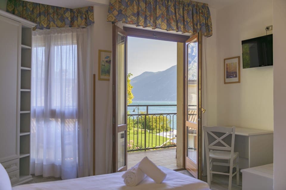 Minibar, in-room safe, individually furnished, desk