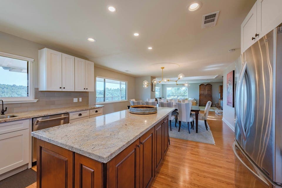 House, Multiple Beds, Fireplace (Heartview House) | Private kitchen | Coffee/tea maker