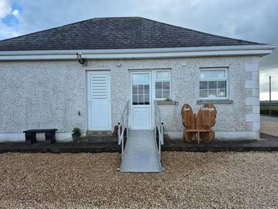 Cottage | Exterior