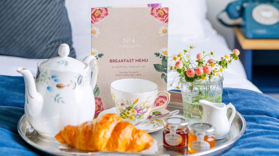 Daily full breakfast (GBP 14 per person)