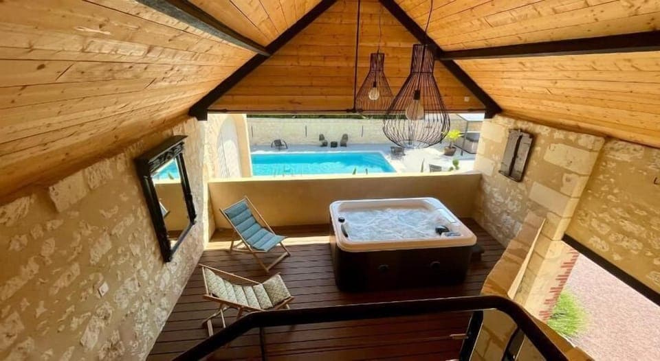 Comfort Double Room, Pool View | Private spa tub