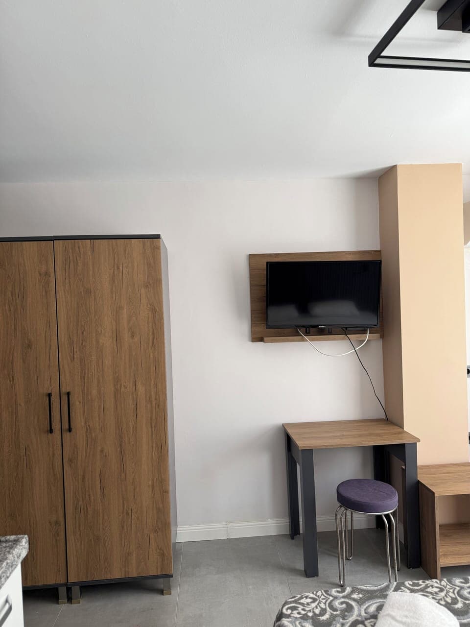 Hypo-allergenic bedding, Tempur-Pedic beds, free WiFi, bed sheets