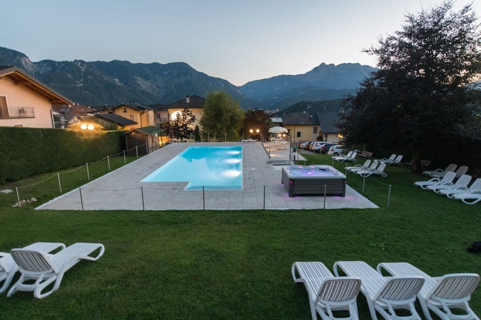 Seasonal outdoor pool, pool umbrellas, sun loungers