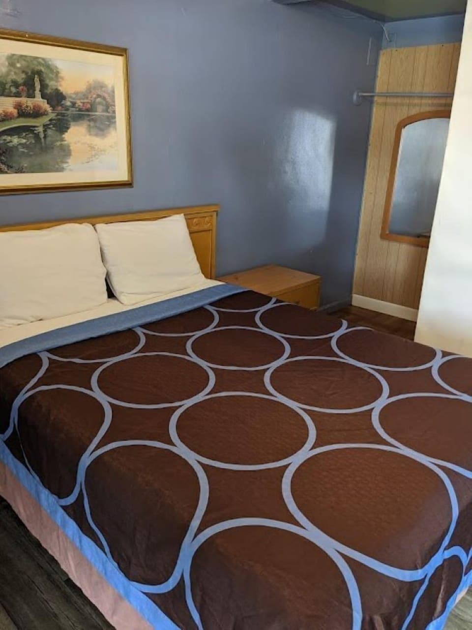 Standard Single Room | Free WiFi