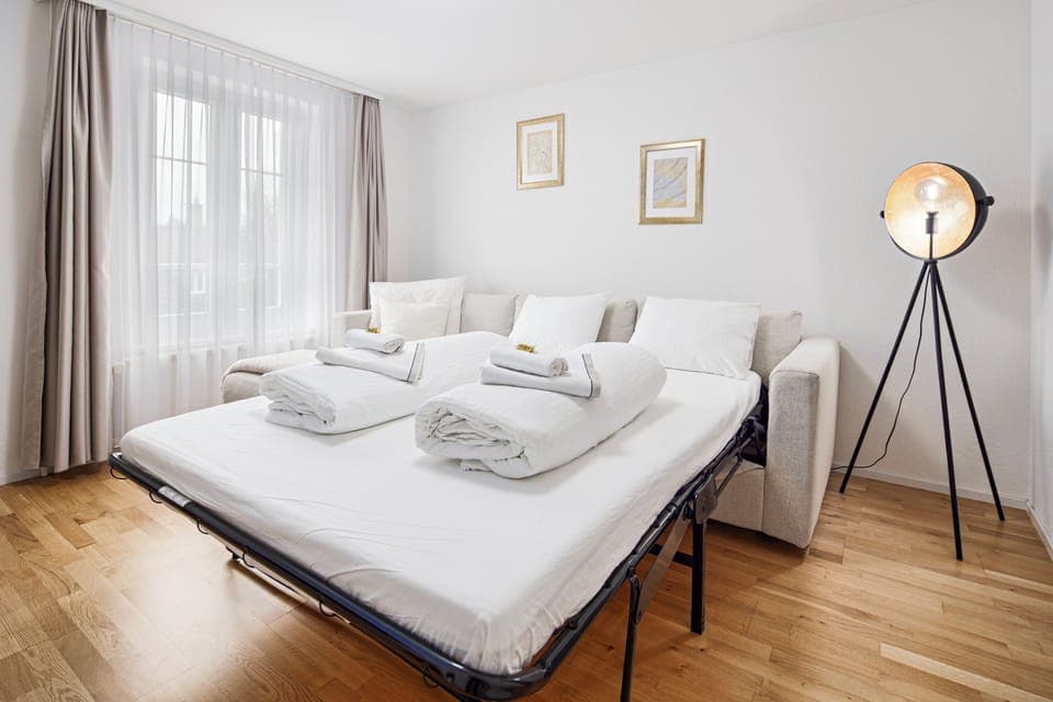 Refurbished Apartment with one bedroom | Living area | TV