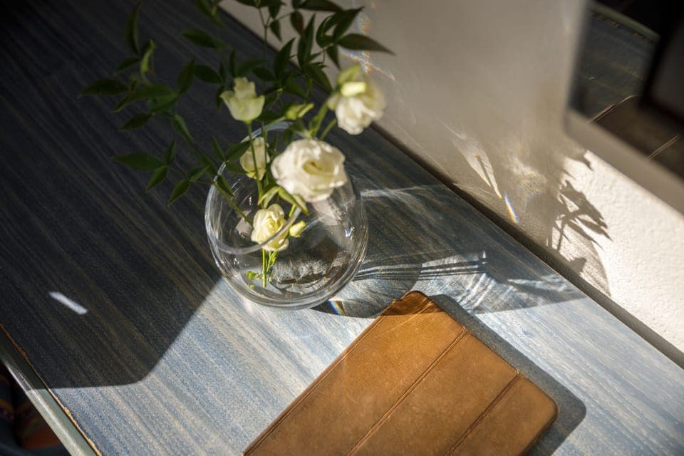 Hypo-allergenic bedding, desk, free WiFi, bed sheets