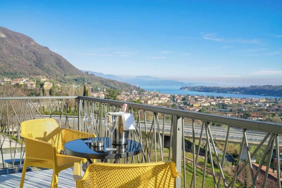 Superior Double Room, Balcony, Lake View | Balcony