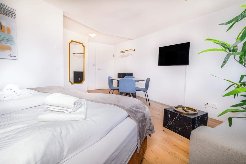 Elegant Studio 35m2 | Living area | 55-inch Smart TV with digital channels, heated floors