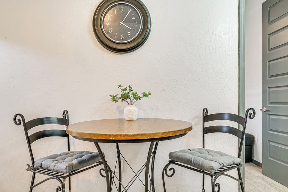 Apartment (1 Bedroom) | Interior