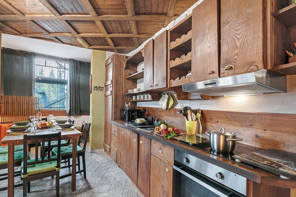 Family Apartment, Multiple Bedrooms (Appartamento My Home) | Private kitchen | Fridge, microwave, oven, stovetop