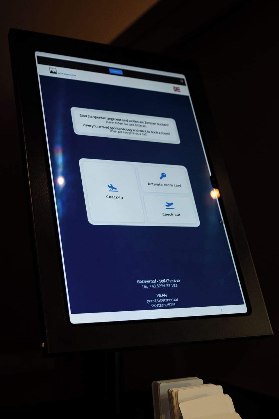 Check-in/check-out kiosk