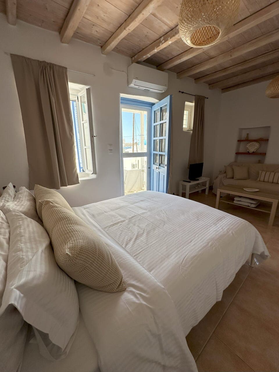Nesa Paros | Soundproofing, iron/ironing board, free WiFi, bed sheets