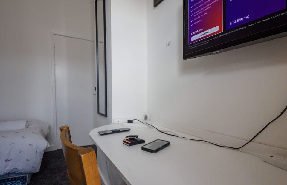 Iron/ironing board, free WiFi