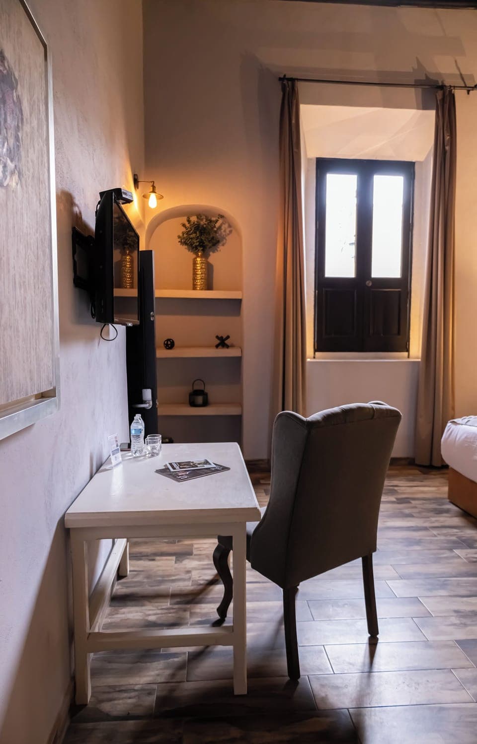 Comfort Room | Hypo-allergenic bedding, in-room safe, laptop workspace, blackout drapes