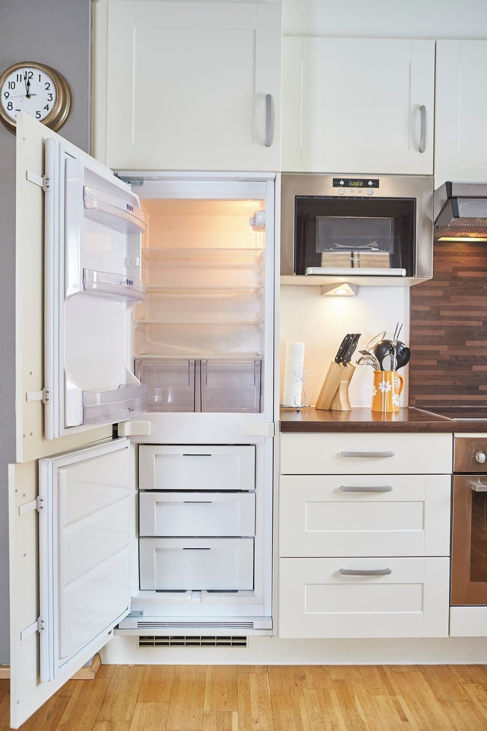 Comfort Apartment, 2 Bedrooms, Mountain View | Private kitchen | Coffee/tea maker, electric kettle, toaster, freezer