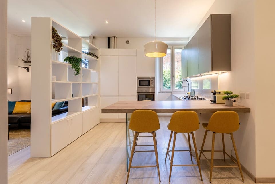 Apartment (2 Bedrooms) | Private kitchen | Full-size fridge, microwave, oven, stovetop