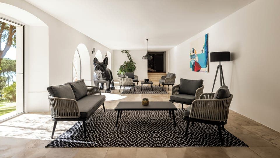 Lobby sitting area
