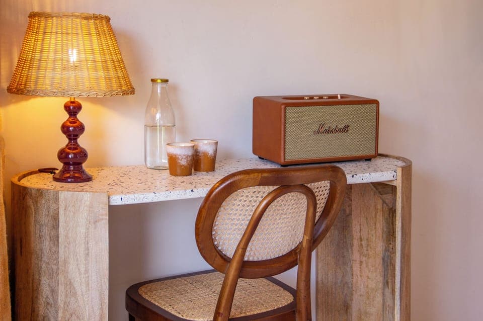 Premium Double Room, Balcony, Sea View | Living area