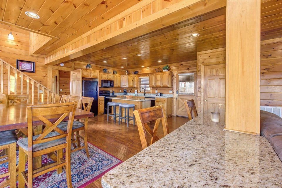 House, Multiple Beds, Hot Tub, Mountain View (Heavenly Hideaway) | 4 bedrooms, individually decorated, individually furnished, bed sheets