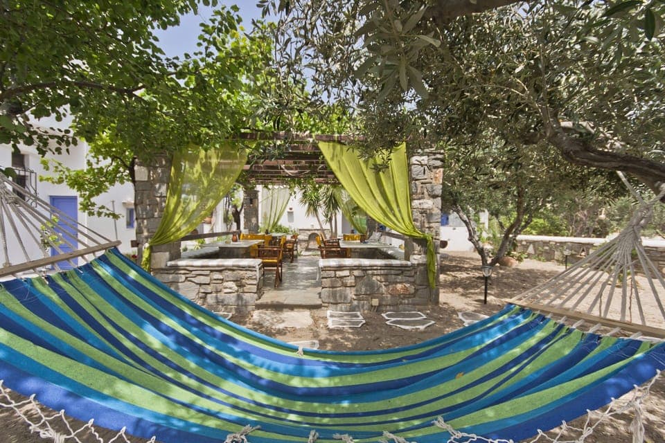 Daily cooked-to-order breakfast (EUR 8 per person)