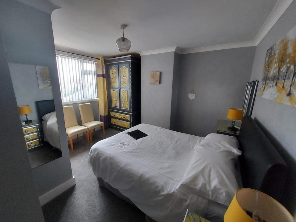 Superior Double Room, Ensuite (Criccieth) | 1 bedroom