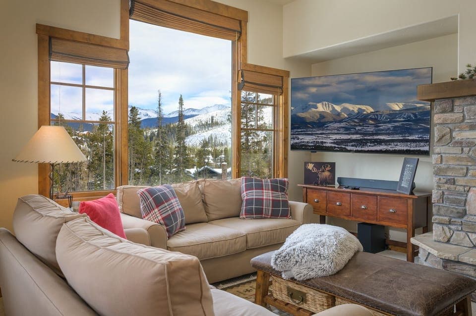 Townhome, 3 Bedrooms | Living area