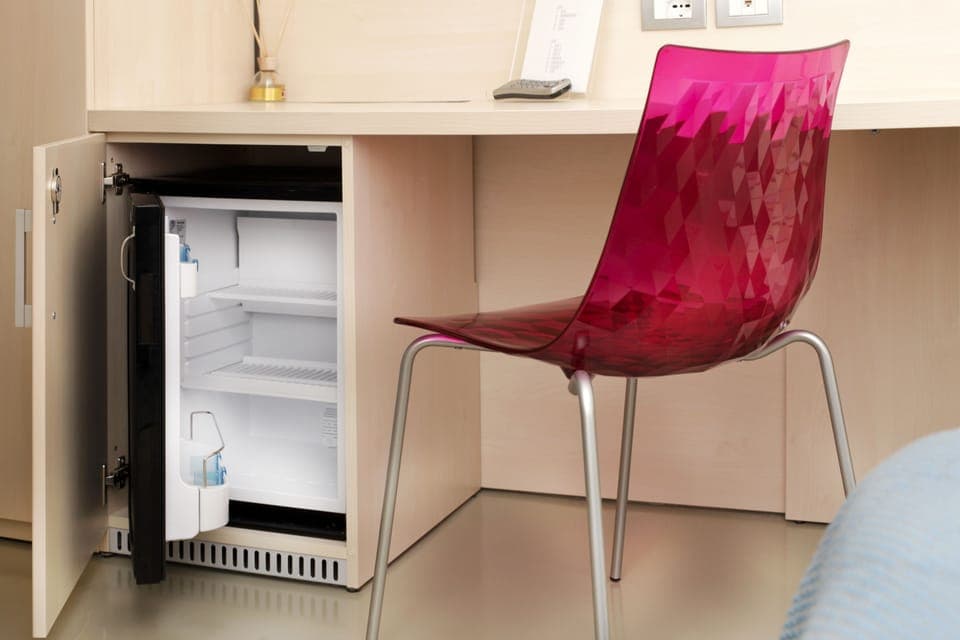 Triple Room | Mini-refrigerator