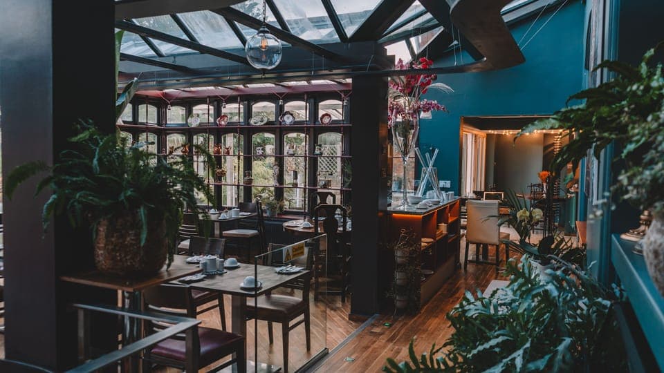 Daily continental breakfast (GBP 12 per person)