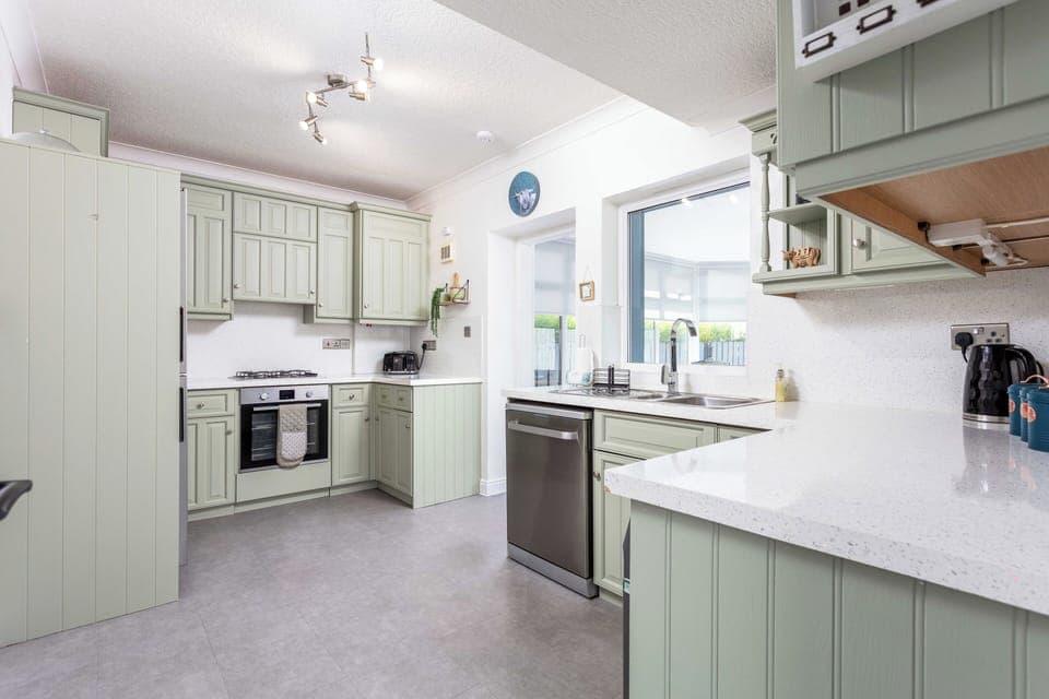 Iron/ironing board, free WiFi