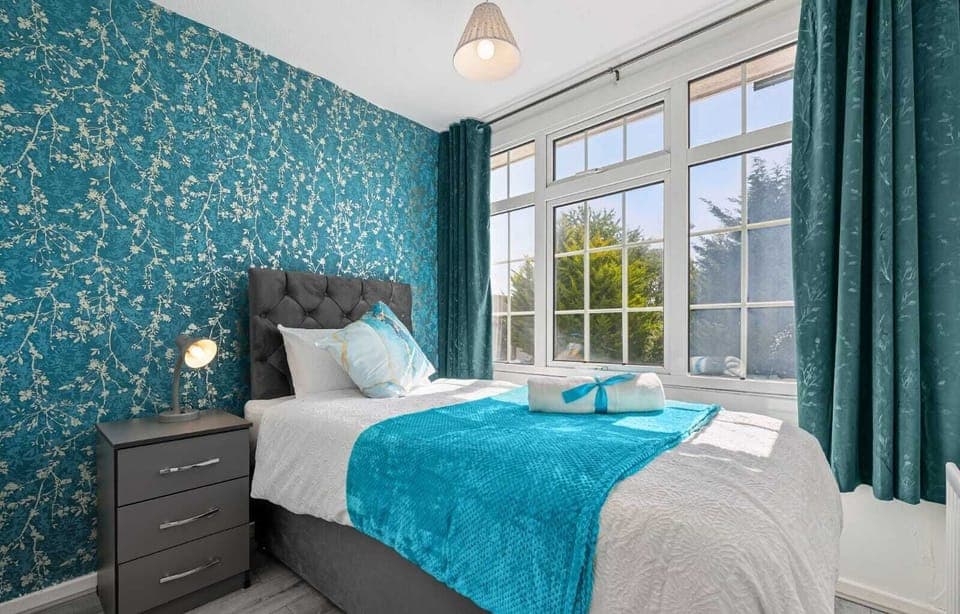 House, 3 Bedrooms, Non Smoking, Kitchen | Blackout drapes, iron/ironing board, free WiFi, bed sheets