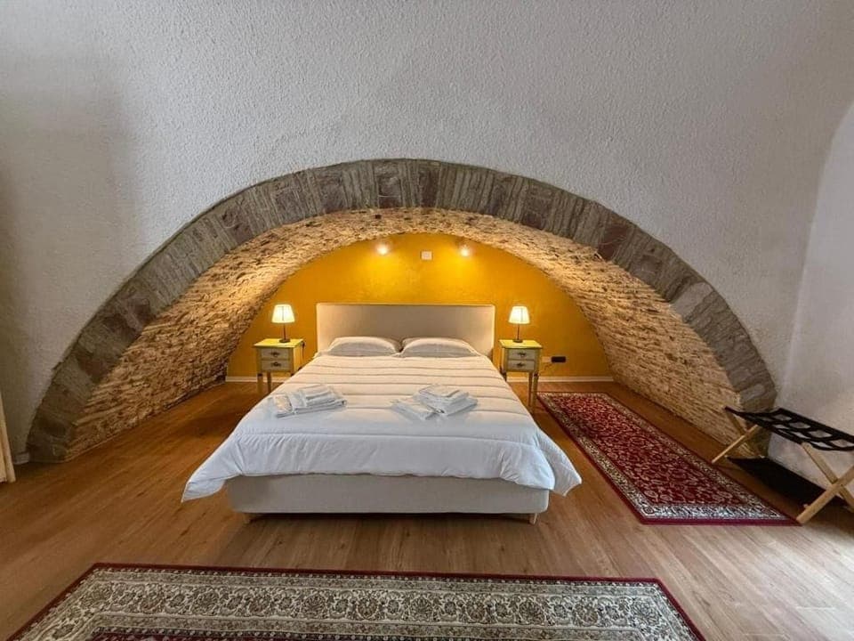 Comfort Suite | Premium bedding, memory foam beds, minibar, in-room safe