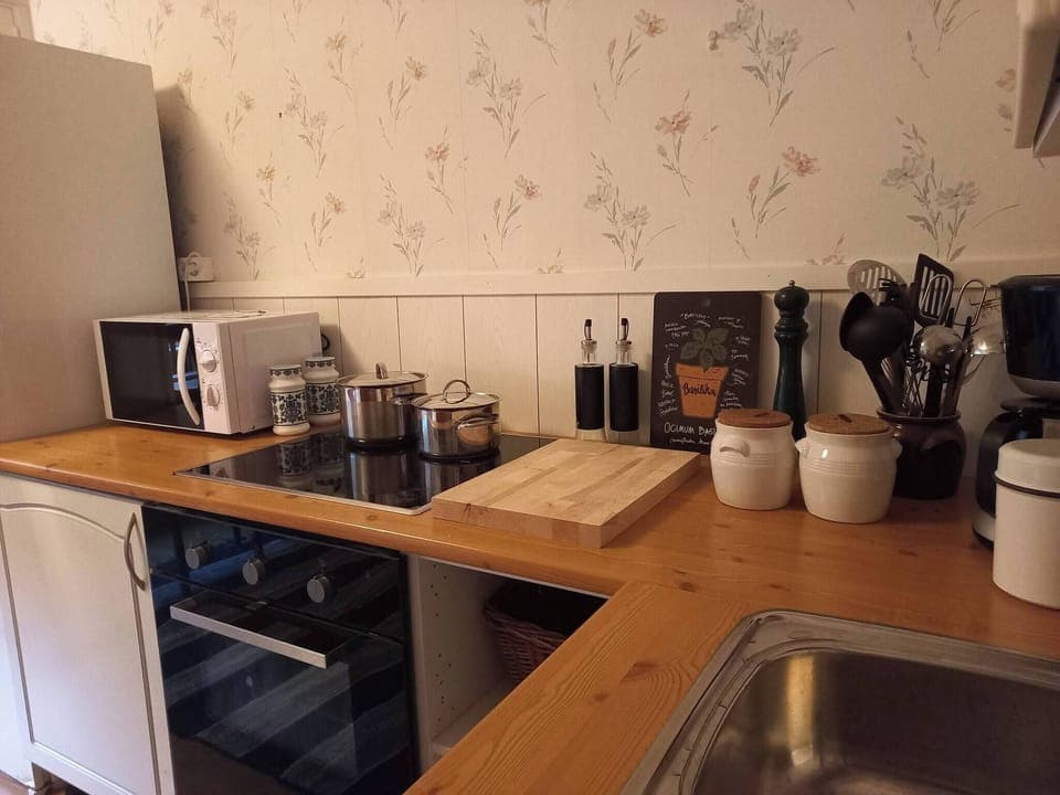 House, 2 Bedrooms, Balcony, Garden View | Interior