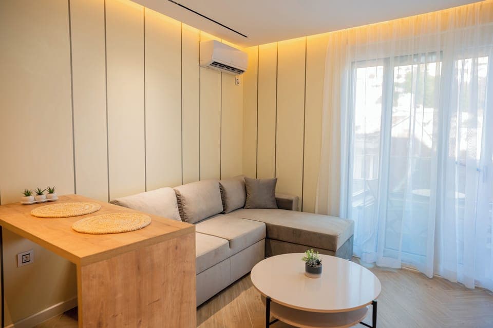 Family Apartment, Balcony, City View | Living area