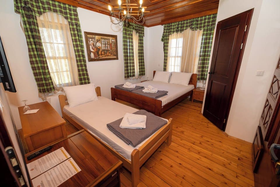 Standard Triple Room | Free WiFi