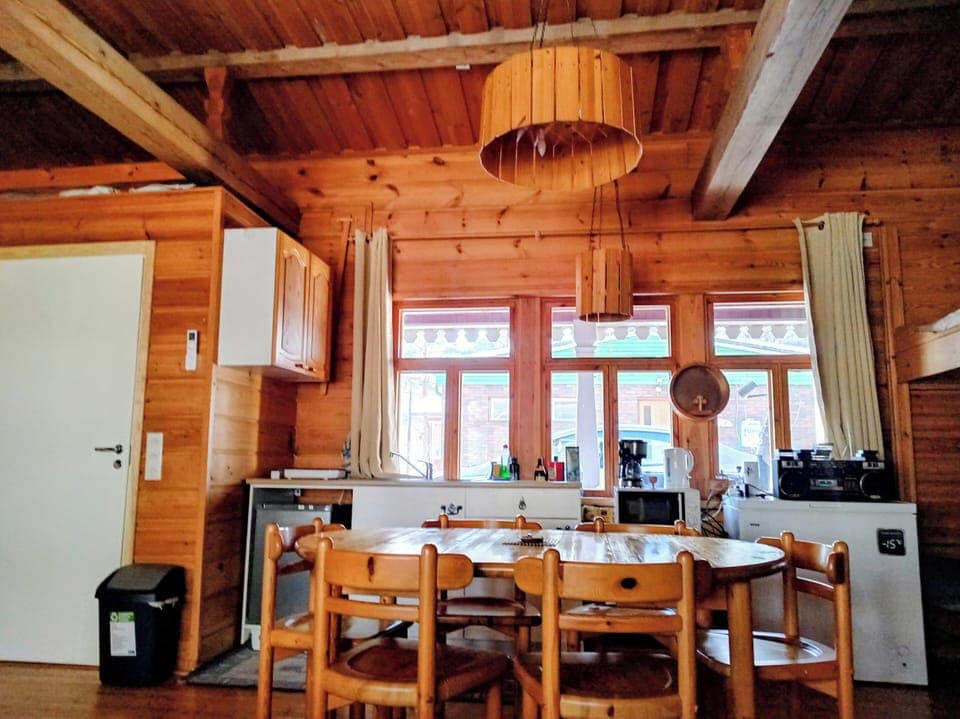 Chalet, 1 Bedroom, Accessible, Smoking | Dining room