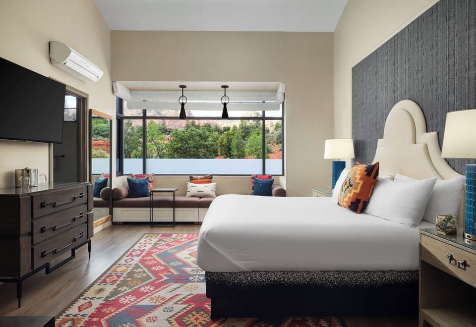 Room, 1 King Bed (Wilde Haven Spa) | Premium bedding, pillowtop beds, in-room safe, desk