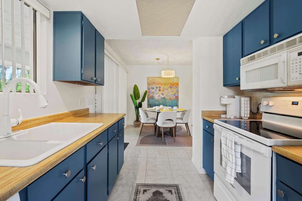 Condo, 1 King Bed with Sofa bed, Balcony, Pool View (Sunset Palmar) | Private kitchen | Fridge, microwave, oven, stovetop