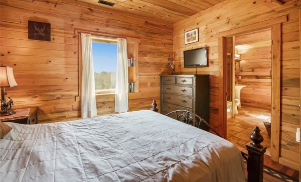 Standard Apartment, Patio, Mountain View | Free WiFi