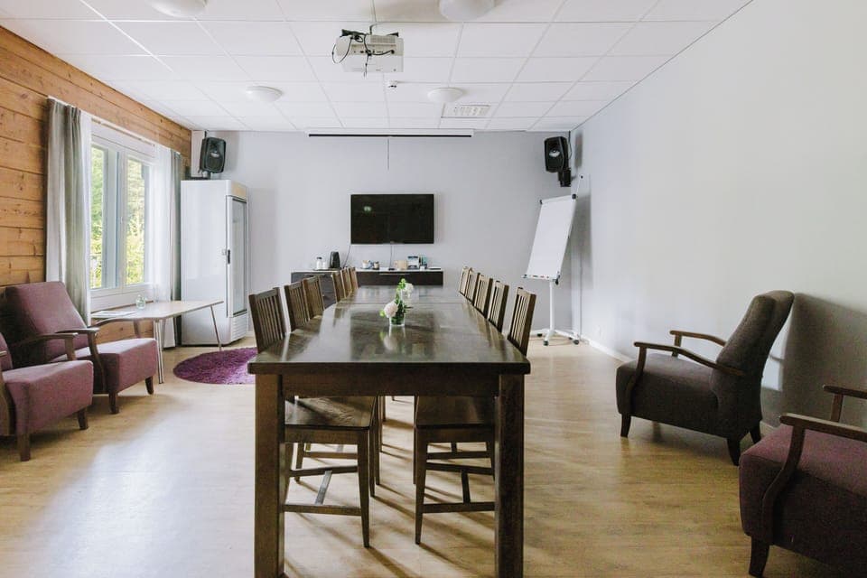 Meeting facility