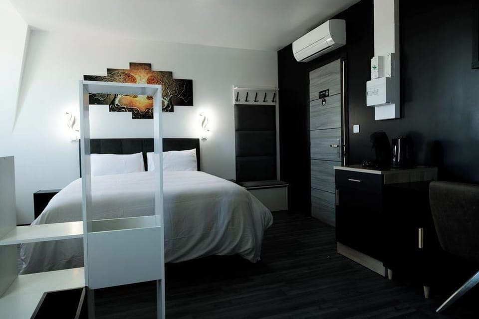 Deluxe Apartment | Free WiFi