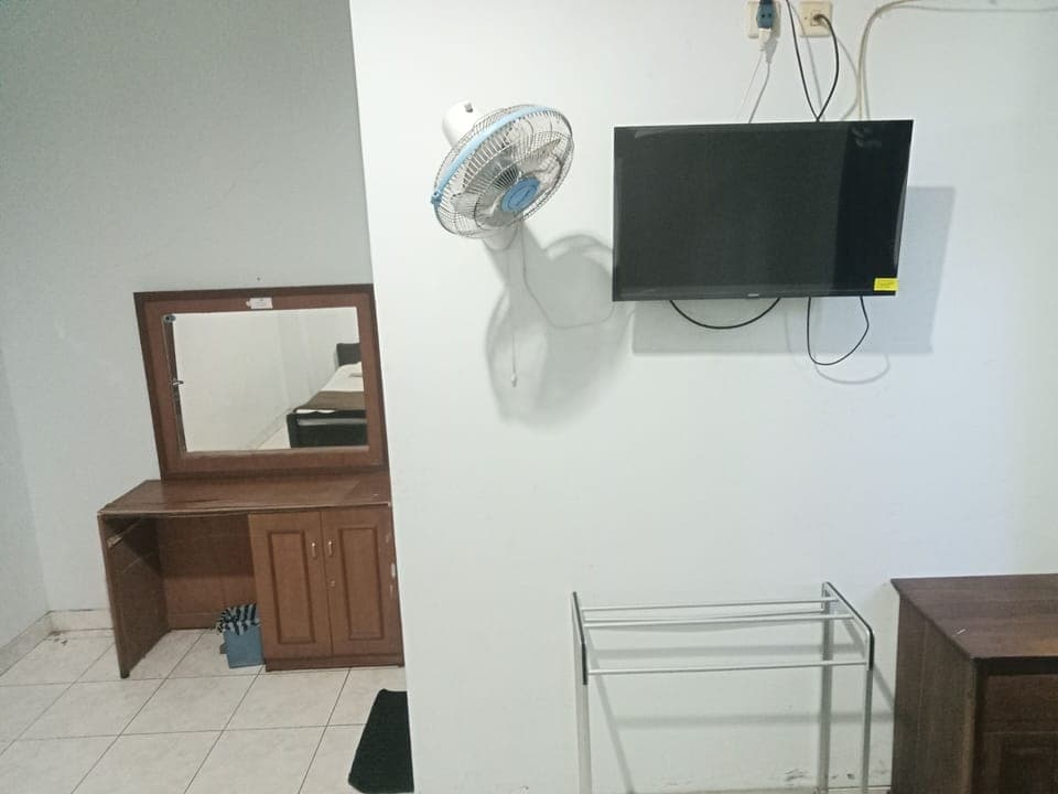 Standard Double Room | Desk, laptop workspace