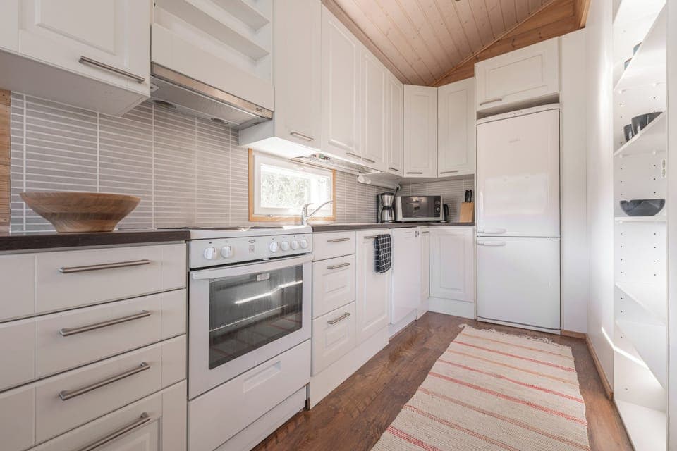 House | Private kitchen | Coffee/tea maker, electric kettle, toaster, highchair