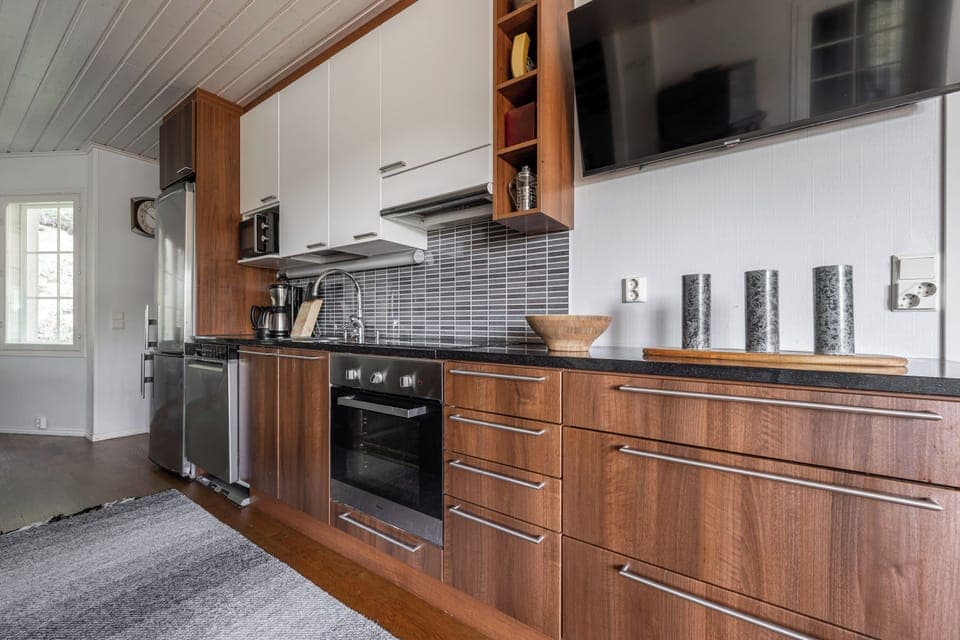 House | Private kitchen | Coffee/tea maker, electric kettle, highchair, dining tables