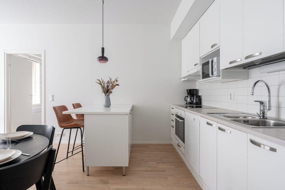 Superior Apartment, Balcony, Courtyard View | Private kitchen | Full-size fridge, microwave, oven, stovetop