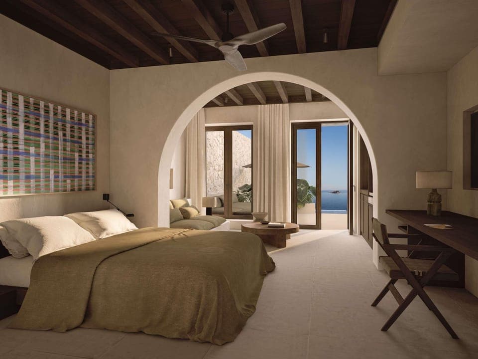 Premium bedding, free minibar, free WiFi, bed sheets