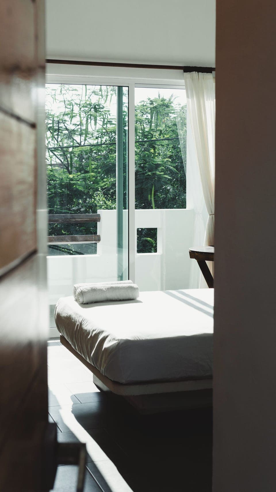 Desk, laptop workspace, iron/ironing board, free WiFi